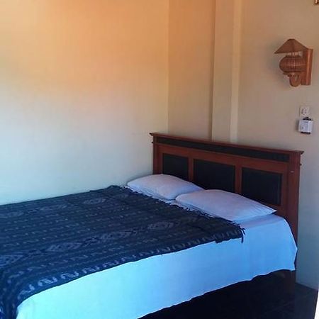 Surf Doggie Inn Kuta  Luaran gambar