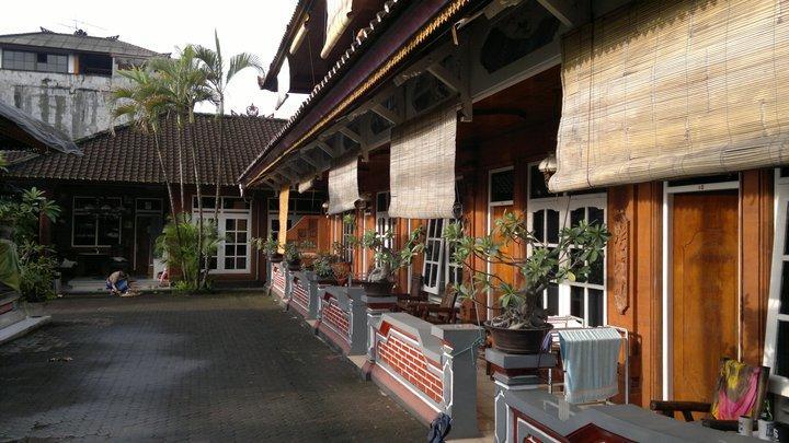 Surf Doggie Inn Kuta  Luaran gambar
